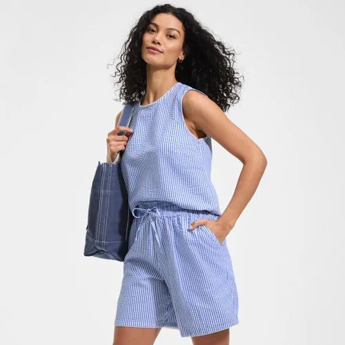 Women's Seersucker High Rise Pull On 7" Shorts