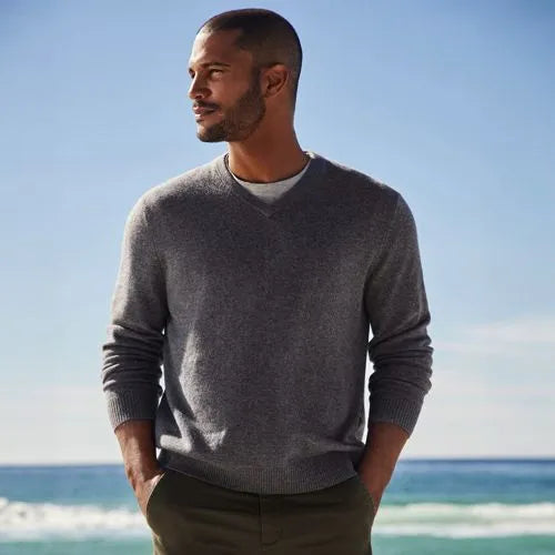 Men's Fine Gauge Cashmere V-neck Sweater