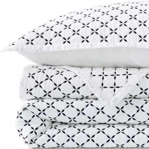 Embroidered Diamond Double Voile Quilt