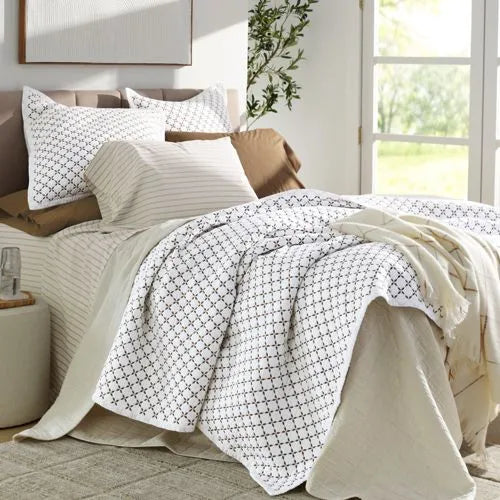 Embroidered Diamond Double Voile Quilt