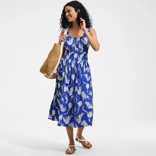 Women's Creaseless Scoop Neck Smocked Midi Dress